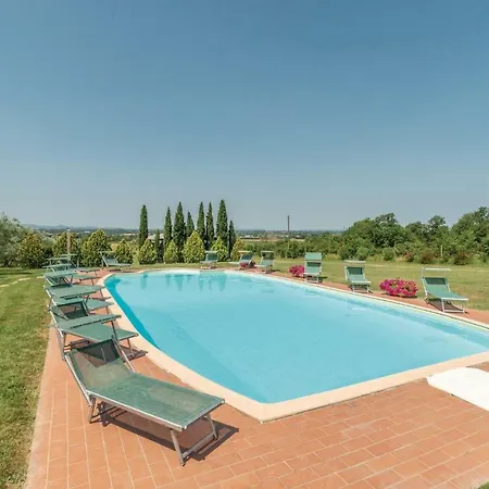 52 With Outdoor Swimmingpool * Tuoro sul Trasimeno